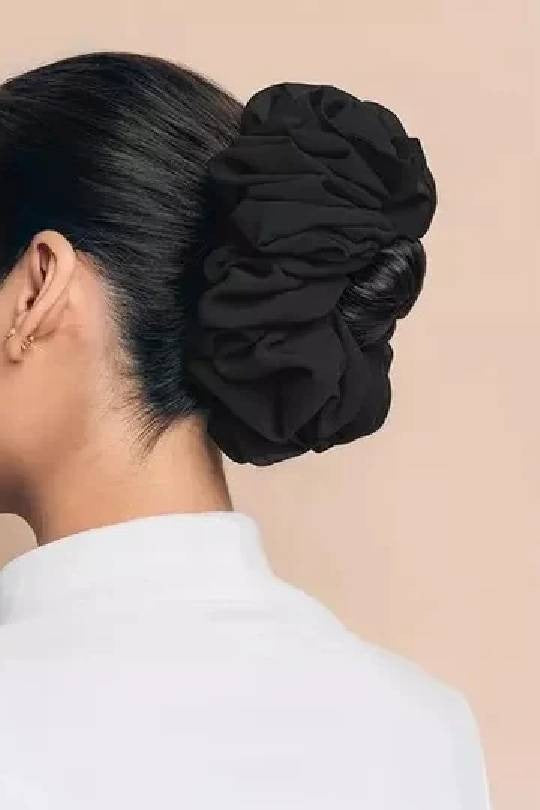 VOLUMIZING GEORGETTE SCRUNCHIE - BLACK